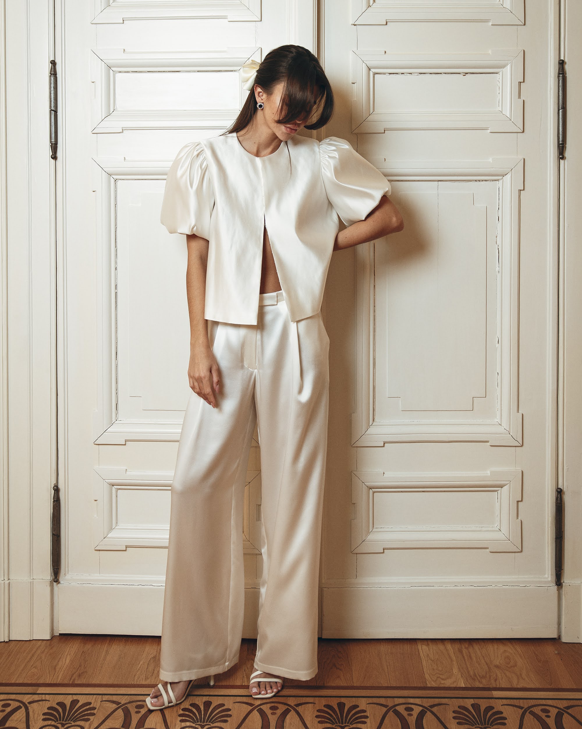 Wide leg elegant silk trousers - ecru