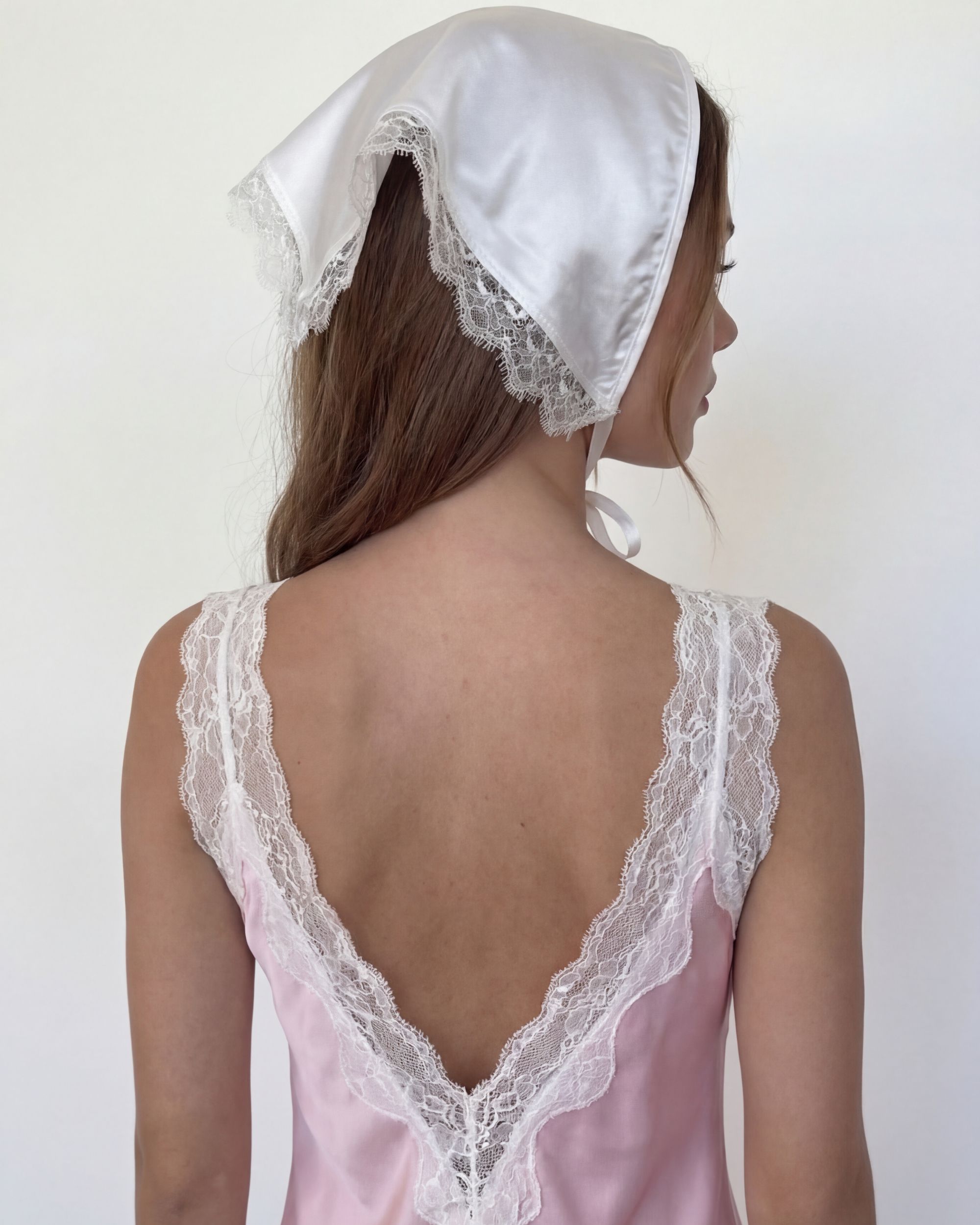 Silk bandana with lace - ecru