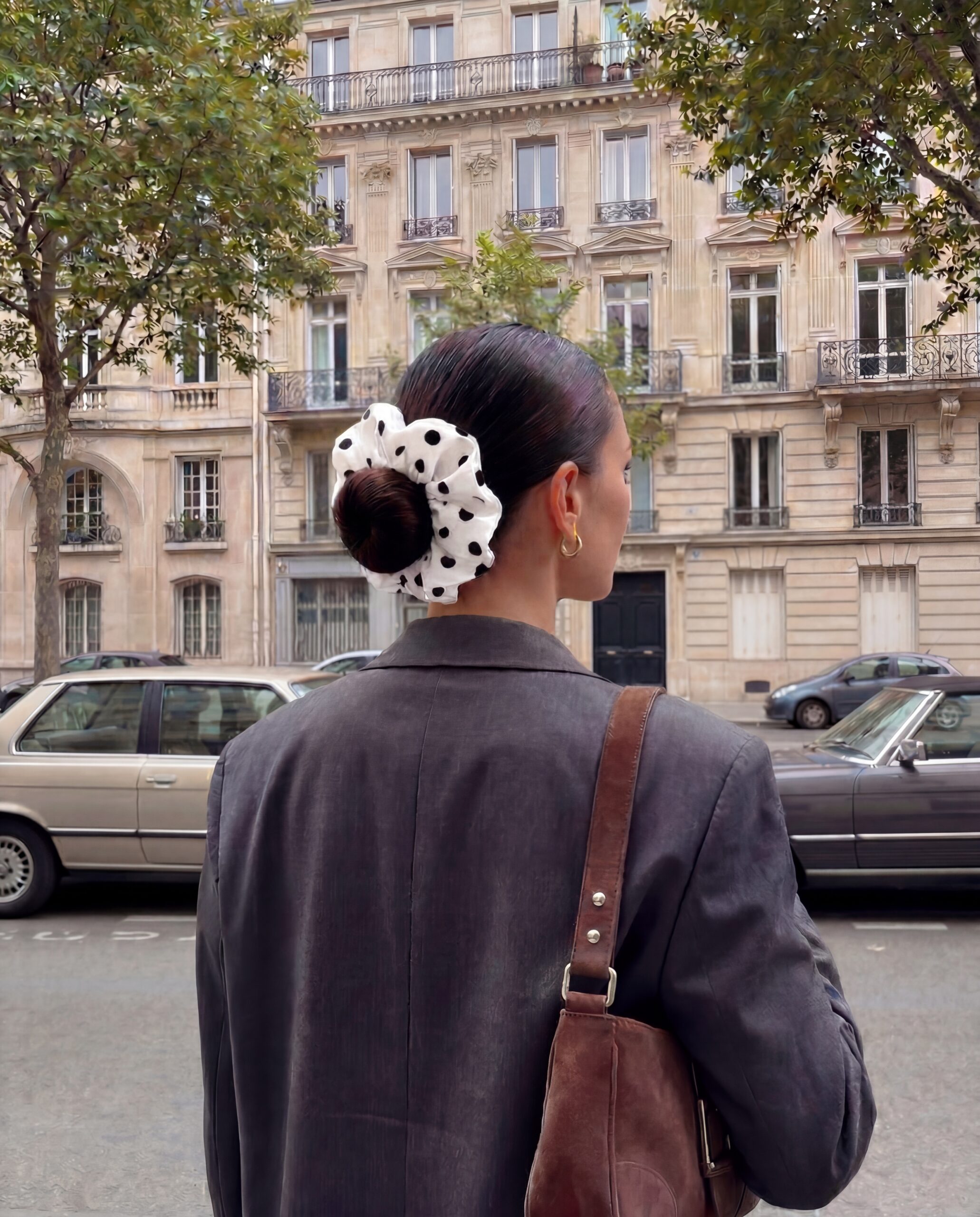 Maxi Silk Scrunchie - polka ecru